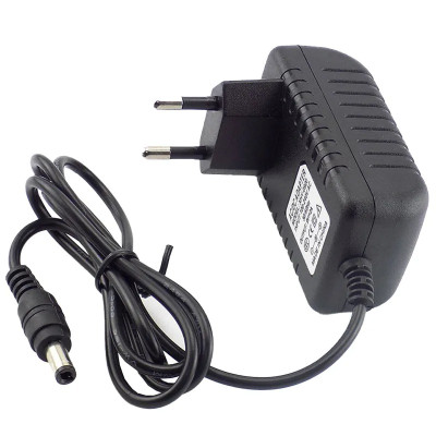 Мережевий зарядний пристрій 9V 5.5x2.5mm 2A