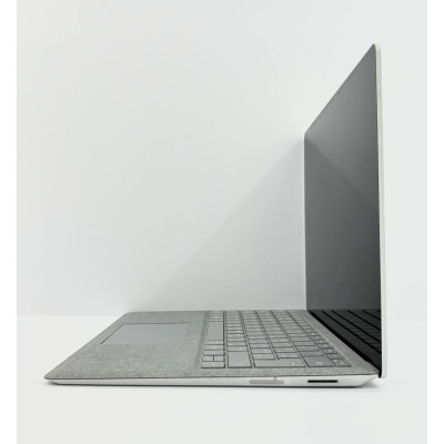 Ноутбук Microsoft Surface Model Laptop 1769 (i5-7200U/ 4 GB/ 128 GB) б/в Ноутбук Microsoft Surface Model Laptop 1769 (i5-7200U/ 4 GB/ 128 GB) б/в