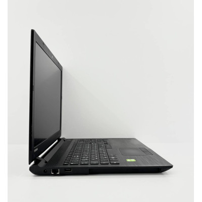 Ноутбук Toshiba Satellite C55-C-1PW (i5-5200U/ 8 GB/ 256 GB) б/в