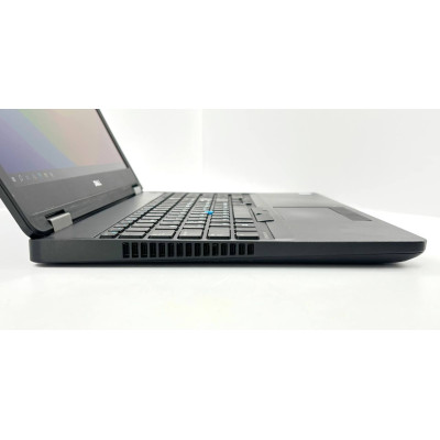 Ноутбук Dell Latitude E5570 15,6" Intel Core i7 3.0 GHz 8GB DDR4 256 GB SSD NvMe + ОС Windows 10 + АКБ + ЗП Б/В Ноутбук Dell Latitude E5570 15,6" Intel Core i7 3.0 GHz 8GB DDR4 256 GB SSD NvMe + ОС Windows 10 + АКБ + ЗП Б/В