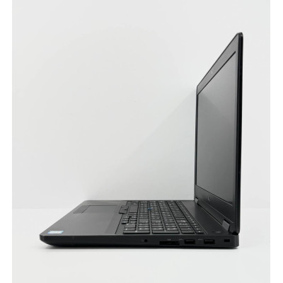 Ноутбук Dell Latitude E5570 (i7-6600U/ 8 GB/ NVMe 256 GB) б/в