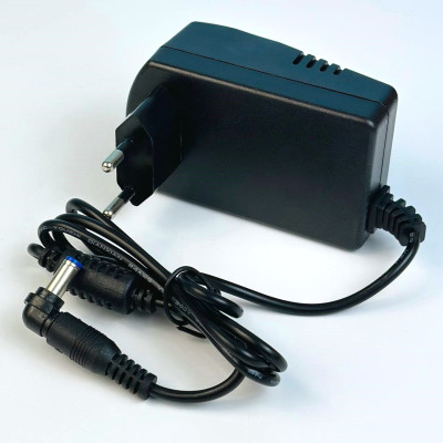 Мережевий зарядний пристрій 12V 3A (7 in 1) (Чорний)